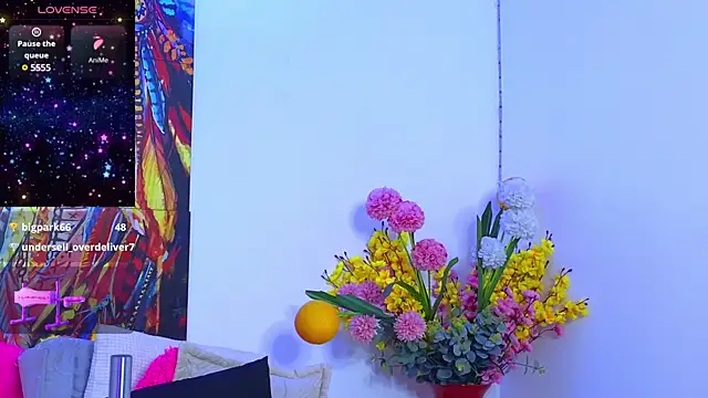 Eimy Adamss online show from March 6, 2025, 7:03 am