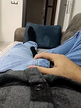 legolasleo online show from November 4, 2025, 3:21 am