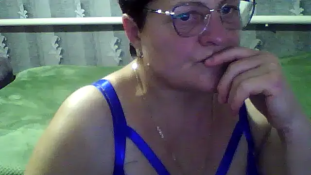 ElzaJewel online show from October 22, 2025, 5:56 pm