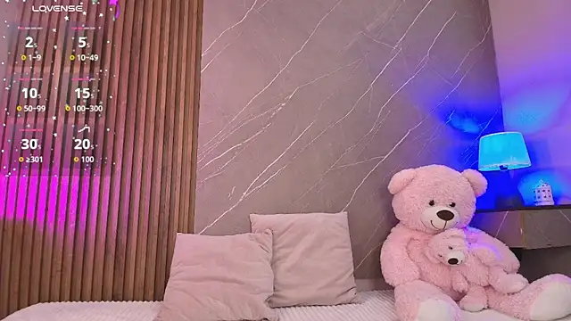 ariana jhonson1 online show from March 5, 2026, 12:24 pm