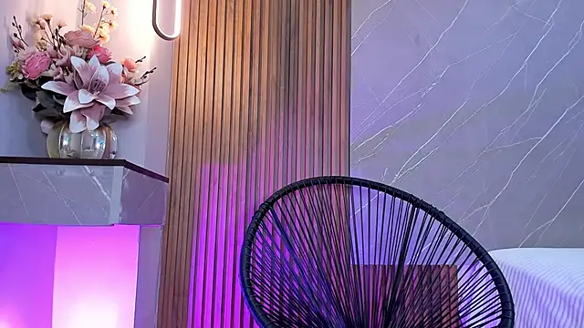 ariana jhonson1 online show from March 9, 2025, 12:53 pm