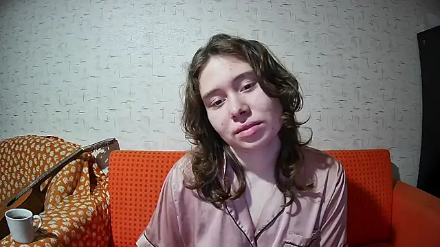 girliemilk online show from November 24, 2025, 5:35 pm