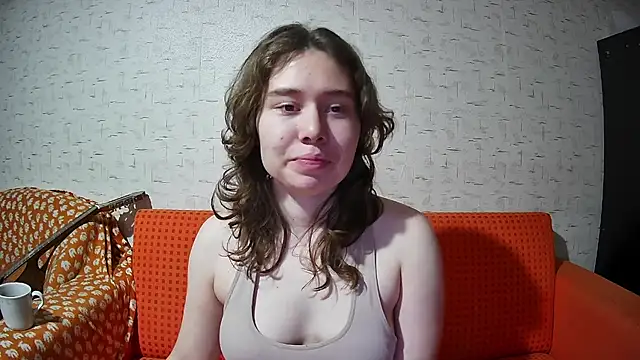 girliemilk online show from December 1, 2025, 7:15 pm