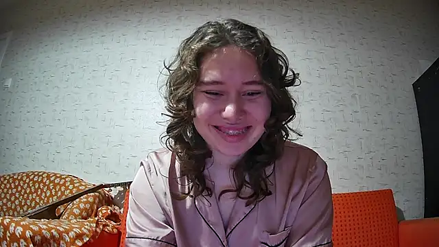 girliemilk online show from October 29, 2025, 10:09 pm