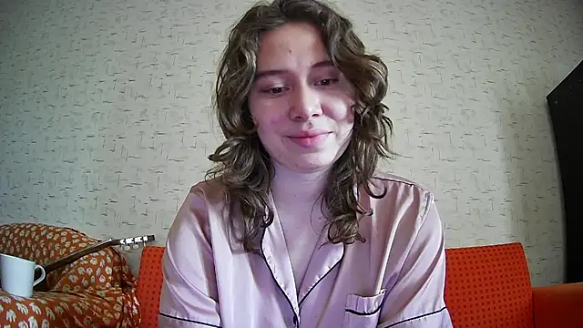 girliemilk online show from November 4, 2025, 7:01 am