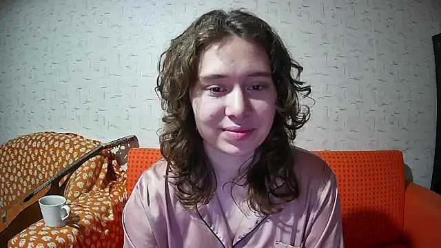 girliemilk online show from November 10, 2025, 10:04 pm