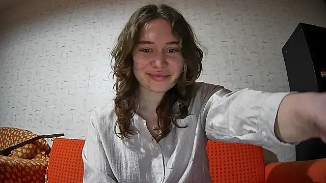 girliemilk online show from January 19, 2026, 3:05 pm