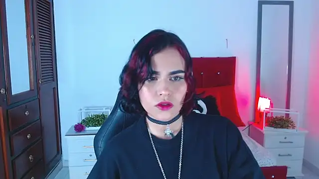 Snapshot of veronica_luar chatting on December 3, 2025, 4:24 am veronica luar online show from December 3, 2025, 4:24 am