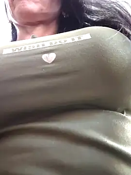 Snapshot of hema_gold chatting on October 24, 2025, 3:33 pm hema gold online show from October 24, 2025, 3:33 pm