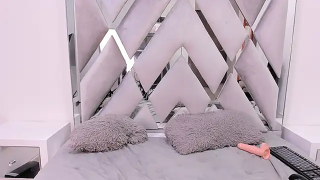 Your Lady Milf online show from March 8, 2025, 6:16 pm