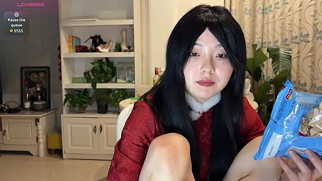 nanaliu6 online show from February 16, 2026, 11:31 am