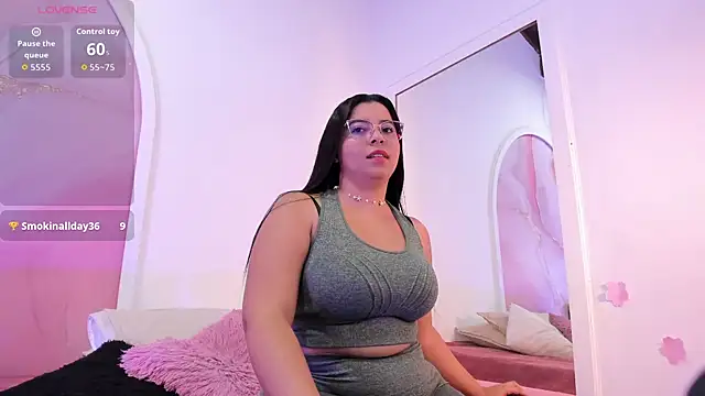 Sofii Lopezz online show from September 17, 2025, 11:56 am