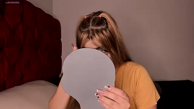 akirahattori online show from April 15, 2026, 12:27 am