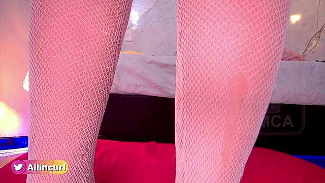 ailin curl online show from March 6, 2026, 9:43 pm