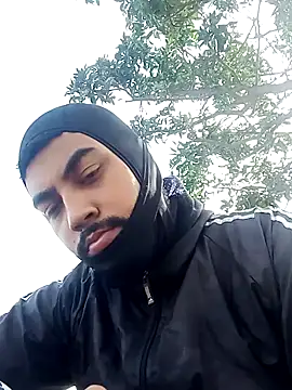 Snapshot of Elgroney23 chatting on March 29, 2026, 9:05 pm Elgroney23 online show from March 29, 2026, 9:05 pm