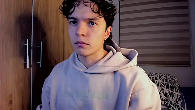 Snapshot of Mastrangelo_xxx chatting on February 7, 2026, 4:20 am Mastrangelo xxx online show from February 7, 2026, 4:20 am