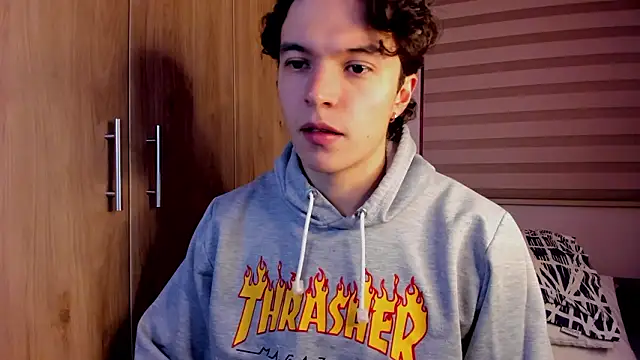 Snapshot of Mastrangelo_xxx chatting on February 5, 2026, 4:30 am Mastrangelo xxx online show from February 5, 2026, 4:30 am