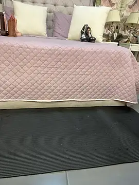 Snapshot of JessyCream chatting on February 2, 2026, 11:04 pm JessyCream online show from February 2, 2026, 11:04 pm