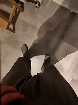 Snapshot of leinadanal chatting on November 18, 2025, 1:10 am leinadanal online show from November 18, 2025, 1:10 am