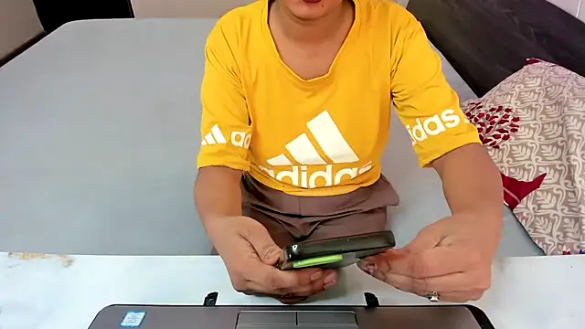 Queen Couple online show from September 19, 2025, 5:44 am