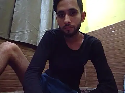 Queen Couple online show from March 2, 2025, 4:14 pm