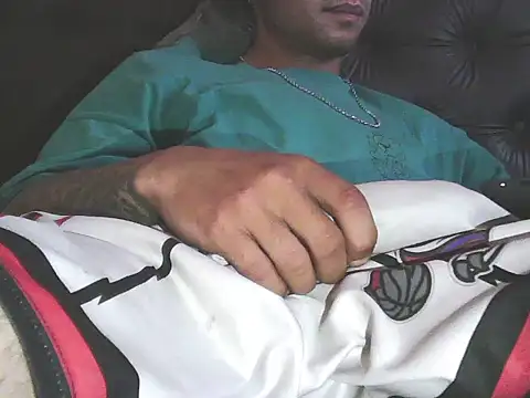 crow07xx online show from November 4, 2025, 7:39 pm