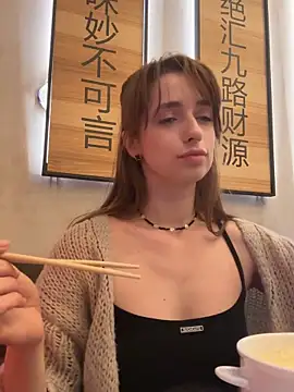 Maria Moonlight online show from March 3, 2026, 3:30 pm