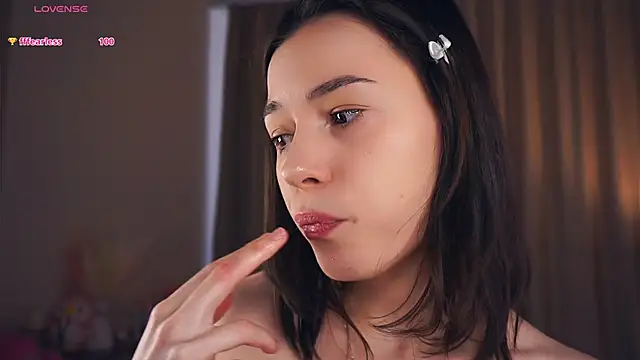 EleneBrach online show from March 4, 2025, 8:57 am