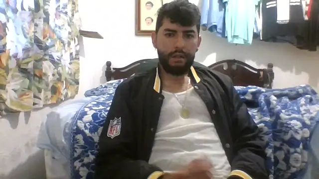 Snapshot of dickman10 chatting on October 21, 2025, 1:10 pm dickman10 online show from October 21, 2025, 1:10 pm