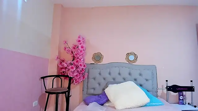 littletammy4u  online show from January 12, 2026, 12:12 pm