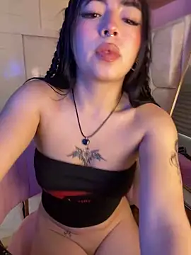 Snapshot of Valu_euphoria chatting on March 17, 2025, 10:08 pm Valu euphoria online show from March 17, 2025, 10:08 pm