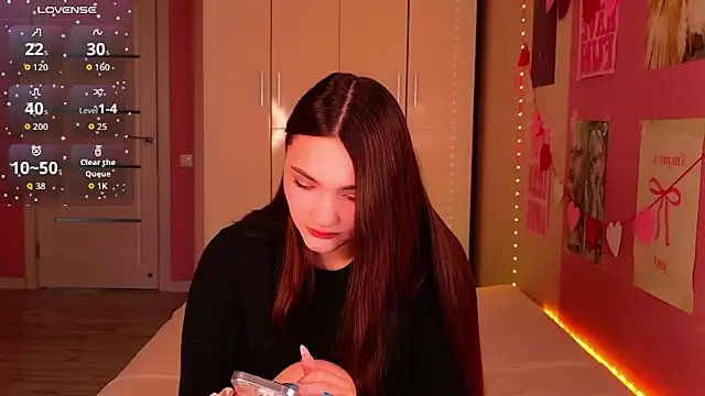 Kira Jin online show from April 12, 2026, 3:32 am