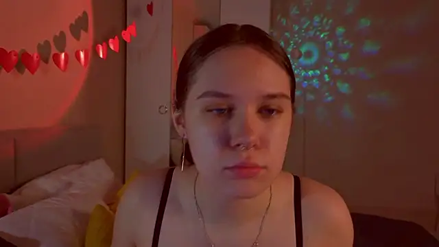 Mia Luw online show from March 3, 2026, 3:57 am