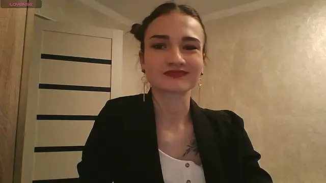 Snapshot of RoyalDessertt chatting on March 6, 2025, 9:47 am RoyalDessertt online show from March 6, 2025, 9:47 am