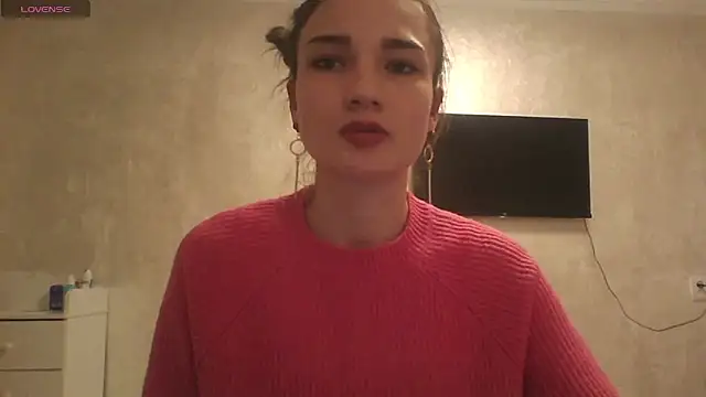 Snapshot of RoyalDessertt chatting on March 6, 2025, 12:52 pm RoyalDessertt online show from March 6, 2025, 12:52 pm