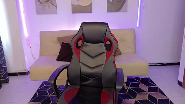 Alektra bryce online show from April 12, 2026, 8:01 pm