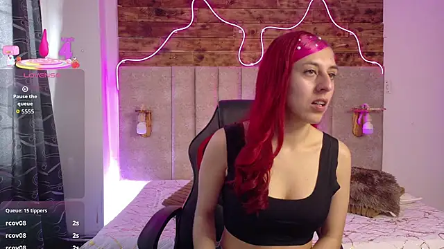 Alektra bryce online show from October 21, 2025, 7:35 pm