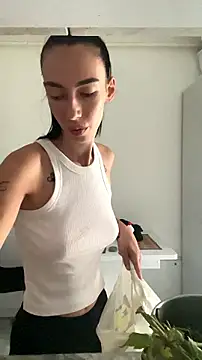 Snapshot of Celine_Roxelle chatting on July 21, 2026, 11:55 am Celine Roxelle online show from July 21, 2026, 11:55 am