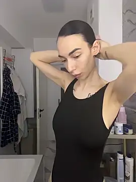 Snapshot of Celine_Roxelle chatting on February 3, 2026, 2:11 pm Celine Roxelle online show from February 3, 2026, 2:11 pm