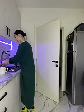 Celine Roxelle online show from January 8, 2026, 2:56 pm