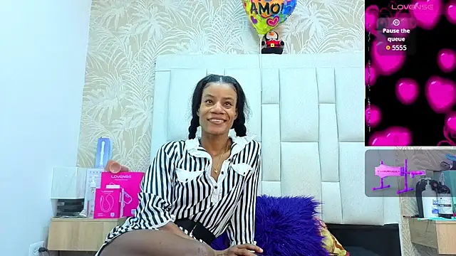 Snapshot of dafnnelewis chatting on March 27, 2026, 11:11 am dafnnelewis online show from March 27, 2026, 11:11 am