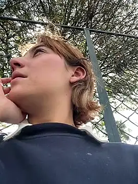 Maggie Geller online show from December 19, 2025, 7:16 pm