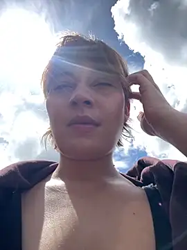 Maggie Geller online show from December 3, 2025, 4:50 pm