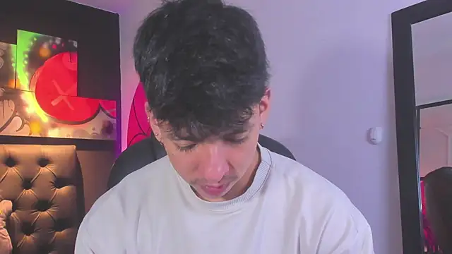 ISAAC CRYSTON online show from September 19, 2025, 7:40 pm