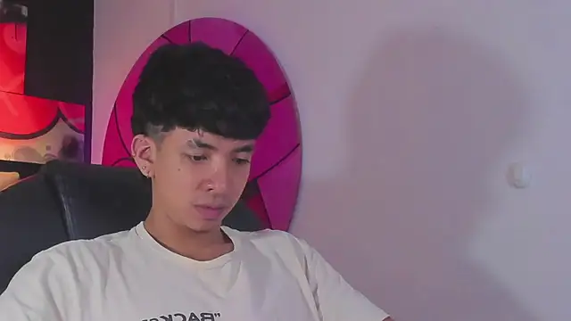 ISAAC CRYSTON online show from September 12, 2025, 8:30 pm