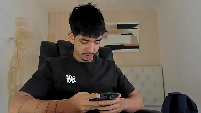 ISAAC CRYSTON online show from January 13, 2026, 8:13 pm