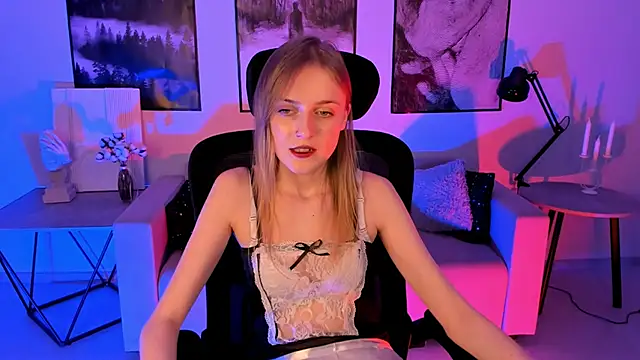 KiraMontoya online show from March 17, 2025, 12:10 am