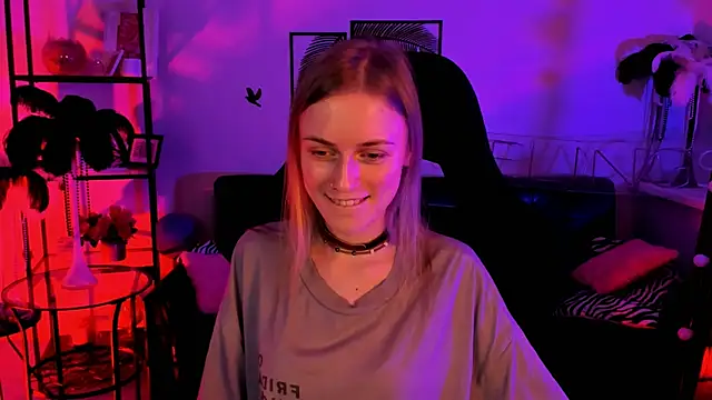 KiraMontoya online show from February 19, 2025, 12:25 am