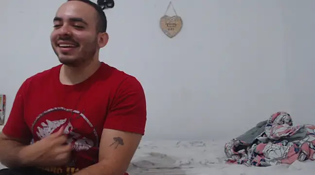 Snapshot of thitat_lovers chatting on February 9, 2025, 3:32 am thitat lovers online show from February 9, 2025, 3:32 am