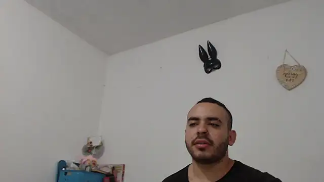 Snapshot of thitat_lovers chatting on February 21, 2025, 3:34 am thitat lovers online show from February 21, 2025, 3:34 am